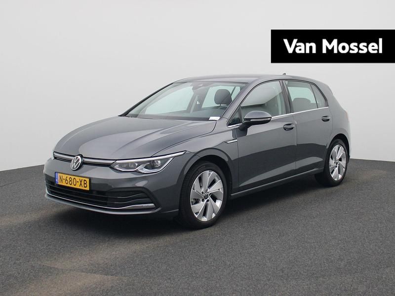 Grijs Occasion 2022 VW Golf VIII Pro Hatchback | € 22.900 (Goede deal) - Afbeelding 1/4