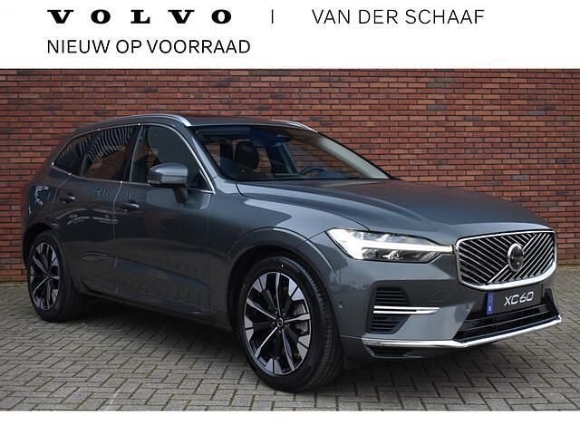 Groen Nieuw 2025 Volvo XC60 Plus SUV | € 77.699 - Afbeelding 1/4