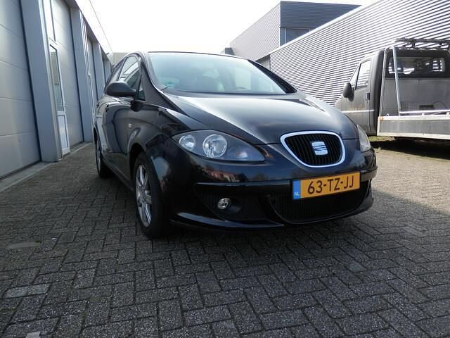 Occasion Seat Altea Comfort 102 PK (75 kW) 2007 Zwart Hatchback