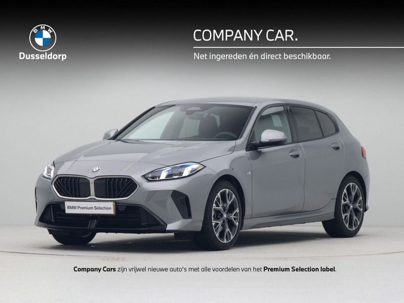 Skyscraper grey metallic (grijs metallic) Gebruikt 2025 BMW 120 Comfort Edition Hatchback | € 42.950 (Goede deal) - Afbeelding 1/4