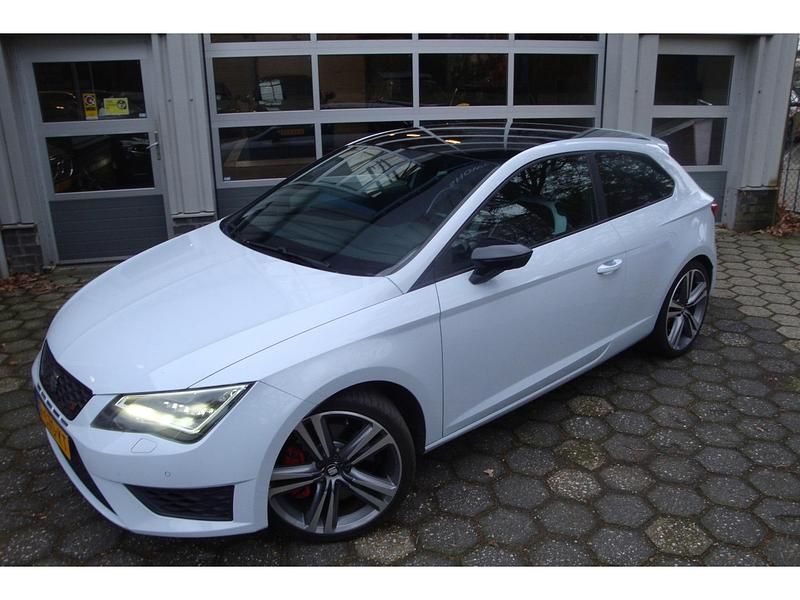 Grijs Gebruikt 2014 Cupra Leon Hatchback | € 16.900 (Eerlijke prijs) - Afbeelding 1/4