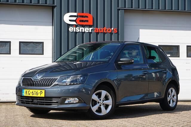 Grijs Gebruikt 2016 Skoda Fabia Joy Hatchback | € 7.899 (Eerlijke prijs) - Afbeelding 1/4