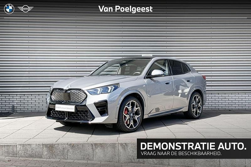 Grijs Gebruikt 2025 BMW iX2 Performance SUV | € 72.406 (Iets duurder) - Afbeelding 1/4