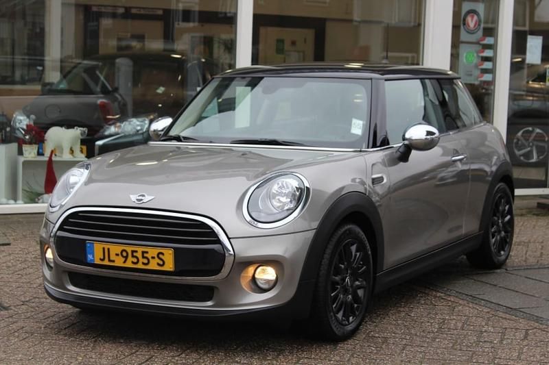 Occasion Mini Cooper Business 136 PK (100 kW) 2016 Grijs Hatchback
