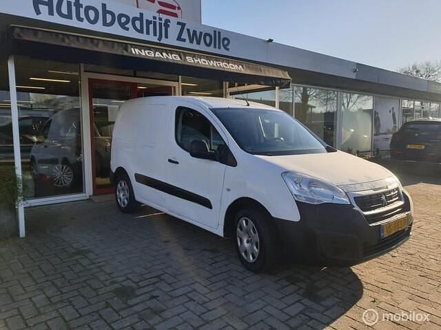 Wit Gebruikt 2015 Peugeot Partner MPV | € 3.750 (Goede deal) - Afbeelding 1/4