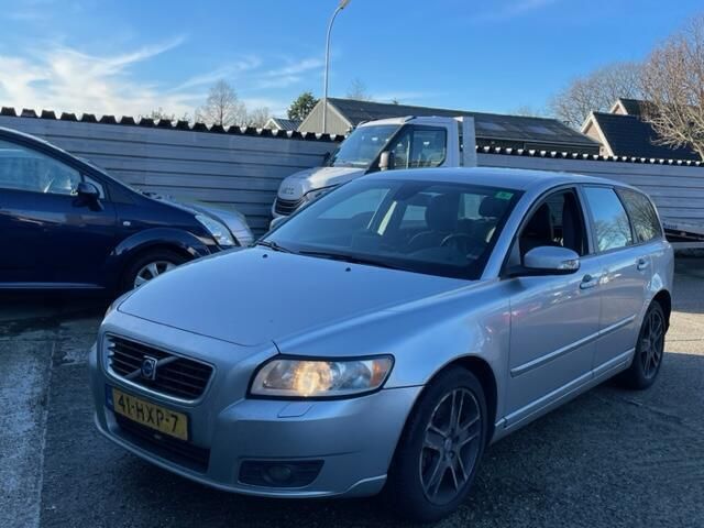 Zilver Gebruikt 2009 Volvo V50 Stationwagen | € 3.949 (Duur) - Afbeelding 1/4