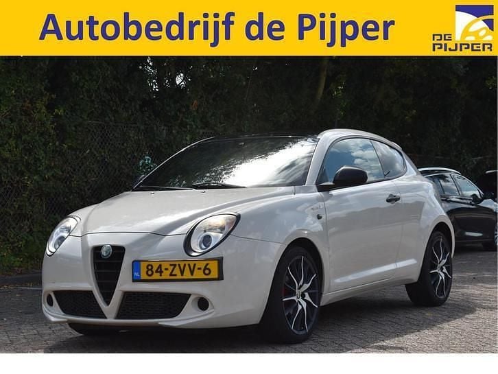 Wit Gebruikt 2013 Alfa Romeo MiTo Distinctive Hatchback | € 7.450 (Iets duurder) - Afbeelding 1/3