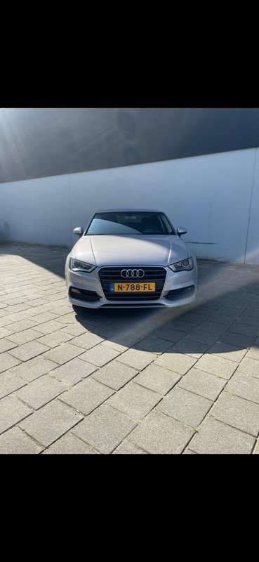Grijs Gebruikt 2014 Audi A3 Sedan | € 14.700 (Eerlijke prijs) - Afbeelding 1/4