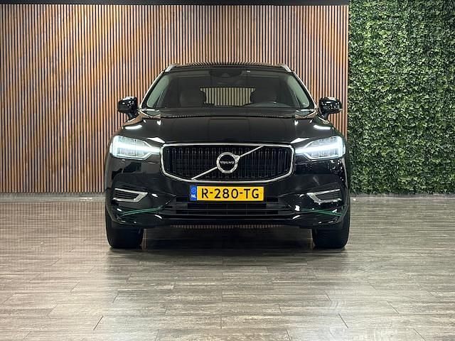 Occasion Volvo XC60 Momentum 390 PK (286 kW) 2019 Zwart SUV