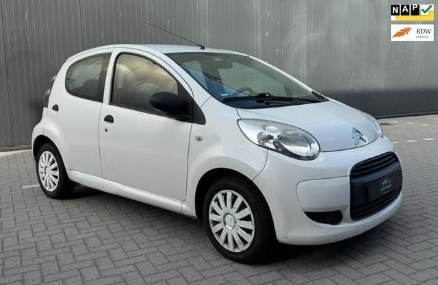 Wit Occasion 2011 Citroën C1 SELECTION Hatchback | € 2.649 (Goede deal) - Afbeelding 1/4
