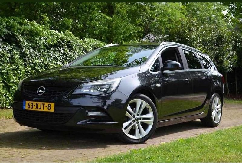 Gebruikt 2012 Opel Astra Sport Stationwagen | € 5.800 (Iets duurder) - Afbeelding 1/4