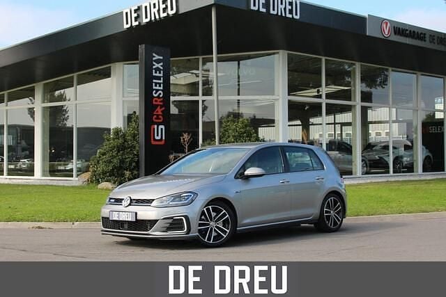 Grijs Gebruikt 2020 VW Golf VIII Style Hatchback | € 20.995 (Super prijs) - Afbeelding 1/4