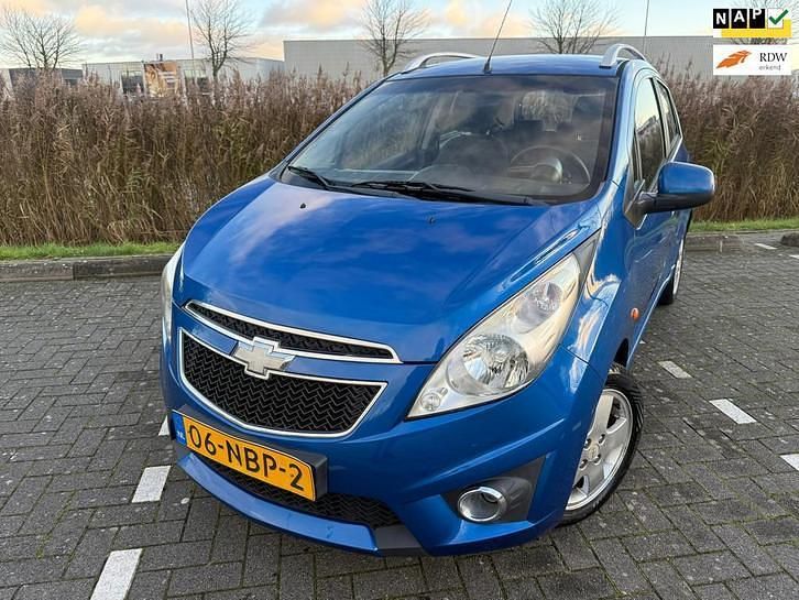 Blauw Gebruikt 2010 Chevrolet Spark LT Hatchback | € 3.200 (Eerlijke prijs) - Afbeelding 1/4