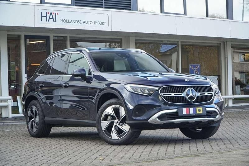 Blauw Gebruikt 2023 Mercedes GLC300e SUV | € 59.990 (Eerlijke prijs) - Afbeelding 1/4