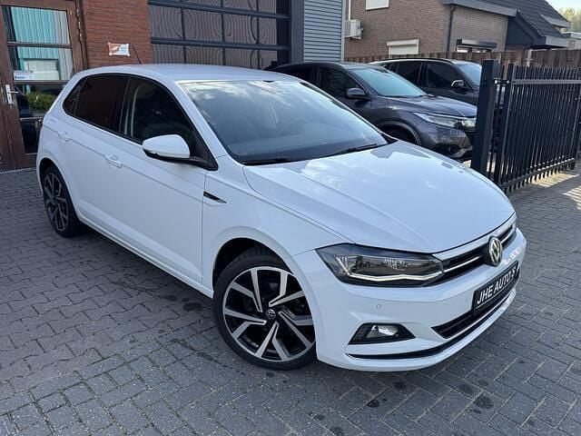 Wit Gebruikt 2020 VW Polo Highline Hatchback | € 17.950 (Goede deal) - Afbeelding 1/4
