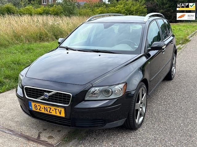 Zwart Gebruikt 2004 Volvo V50 Stationwagen | € 1.999 (Eerlijke prijs) - Afbeelding 1/4