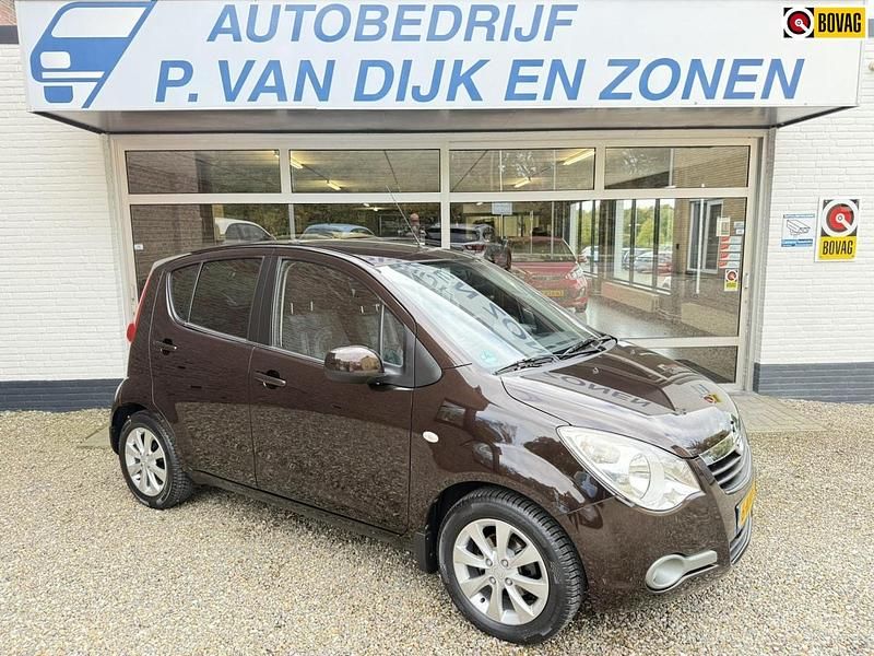 Bruin Gebruikt 2013 Opel Agila Edition Hatchback | € 5.950 (Eerlijke prijs) - Afbeelding 1/4