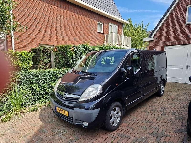 Zwart Gebruikt 2012 Opel Vivaro Van | € 10.950 (Duur) - Afbeelding 1/4