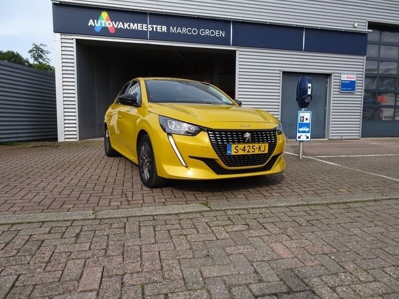 Geel Gebruikt 2022 Peugeot 208 Active Hatchback | € 15.850 (Eerlijke prijs) - Afbeelding 1/4