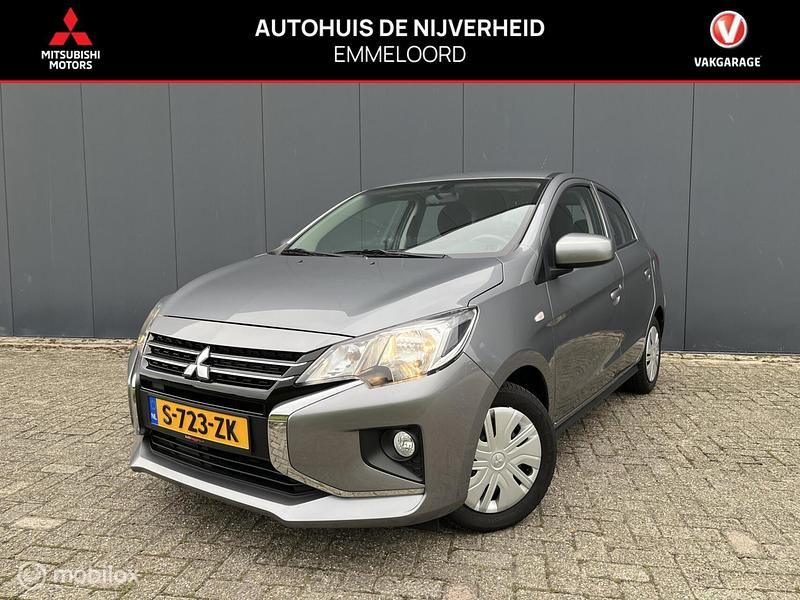 Grijs Gebruikt 2023 Mitsubishi Space Star Hatchback | € 13.950 (Eerlijke prijs) - Afbeelding 1/4