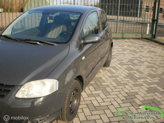 Grijs Occasion 2007 VW Fox Trendline Hatchback | € 1.450 (Eerlijke prijs) - Afbeelding 1/4