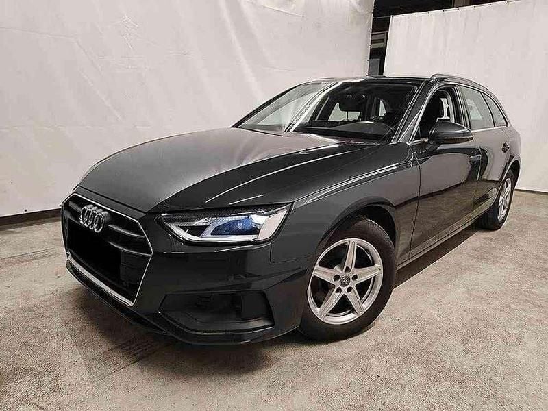 Grijs Gebruikt 2023 Audi A4 Business Stationwagen | € 17.490 - Afbeelding 1/4
