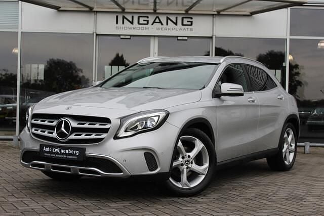 Grijs Gebruikt 2017 Mercedes GLA180 SUV | € 19.500 (Eerlijke prijs) - Afbeelding 1/4