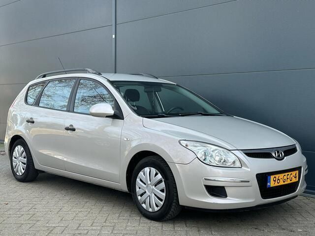 Grijs Gebruikt 2008 Hyundai i30 Active Stationwagen | € 1.495 - Afbeelding 1/4