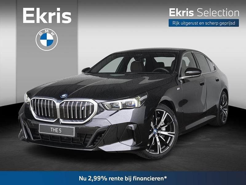 Zwart Gebruikt 2025 BMW i5 M Sport Sedan | € 64.900 (Super prijs) - Afbeelding 1/4