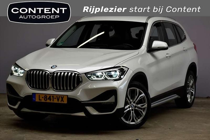 Wit metallic Gebruikt 2021 BMW X1 Basis SUV | € 27.940 (Goede deal) - Afbeelding 1/4
