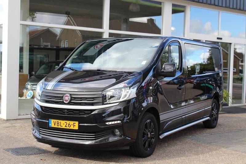 Zwart (metallic) Gebruikt 2019 Fiat Talento Van | € 15.750 - Afbeelding 1/4