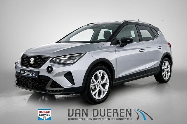 Zilver Gebruikt 2024 Seat Arona FR SUV | € 22.850 (Eerlijke prijs) - Afbeelding 1/4
