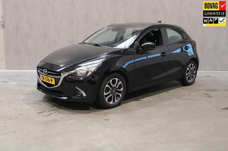 Zwart Gebruikt 2018 Mazda 2 Dynamic Hatchback | € 14.495 (Eerlijke prijs) - Afbeelding 1/4