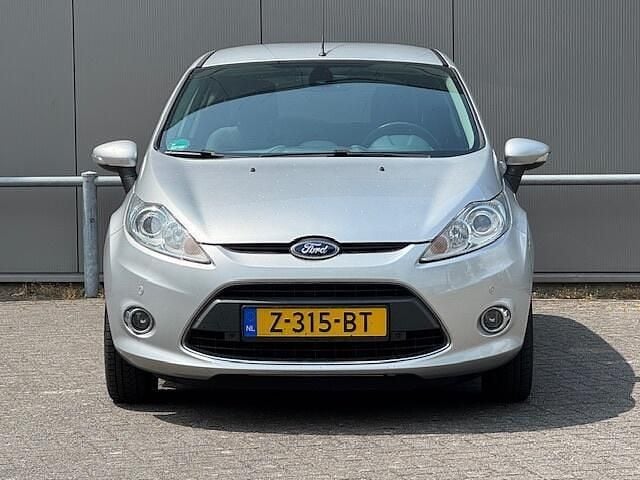 Occasion Ford Fiesta Ghia 95 PK (69 kW) 2010 Grijs Hatchback