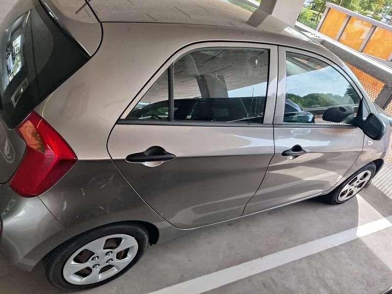 Occasion Kia Picanto Comfort 86 PK (63 kW) 2011 Grijs Hatchback