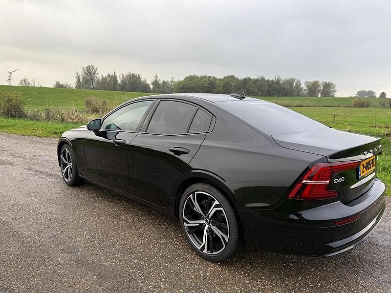 Occasion Volvo S60 Plus 2024 Zwart Sedan