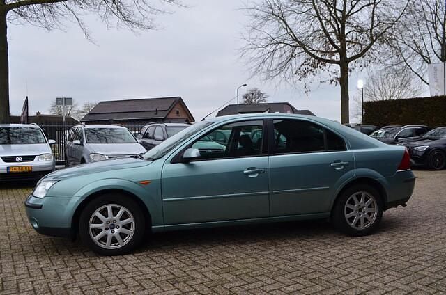 Occasion Ford Mondeo Trend 146 PK (107 kW) 2001 Groen Hatchback