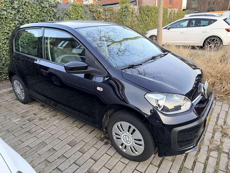 Occasion 2015 VW up! Move Hatchback | € 5.999 (Goede deal) - Afbeelding 1/4