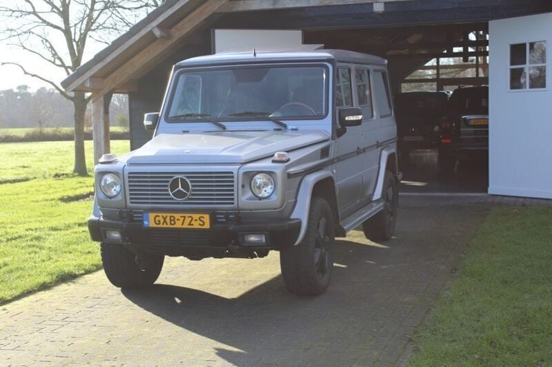Grijs, andere lak Gebruikt 2006 Mercedes G500 SUV | € 56.749 (Duur) - Afbeelding 1/4