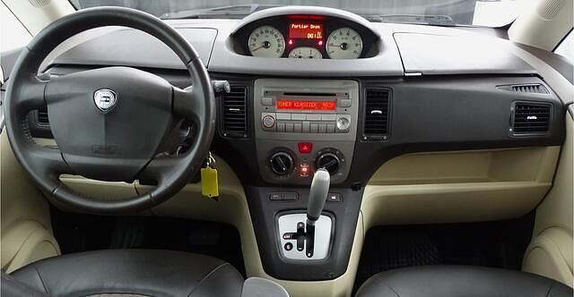 Occasion Lancia Musa 97 PK (71 kW) 2006 Beige MPV