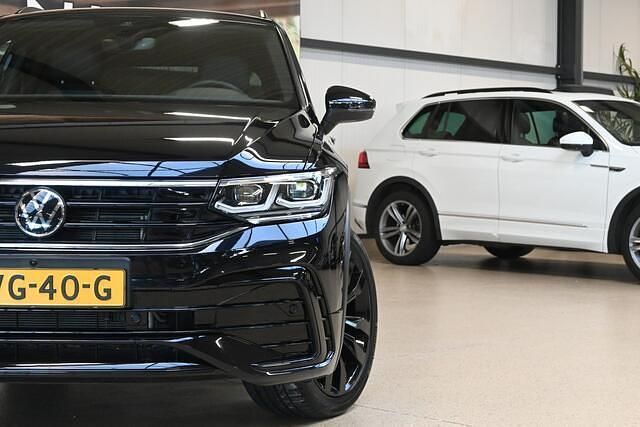 Occasion VW Tiguan R-line 245 PK (180 kW) 2023 Zwart (metallic) SUV