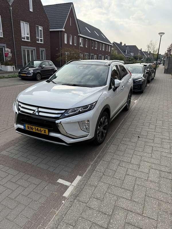 Wit Gebruikt 2018 Mitsubishi Eclipse Cross Instyle SUV | € 20.450 (Iets duurder) - Afbeelding 1/4