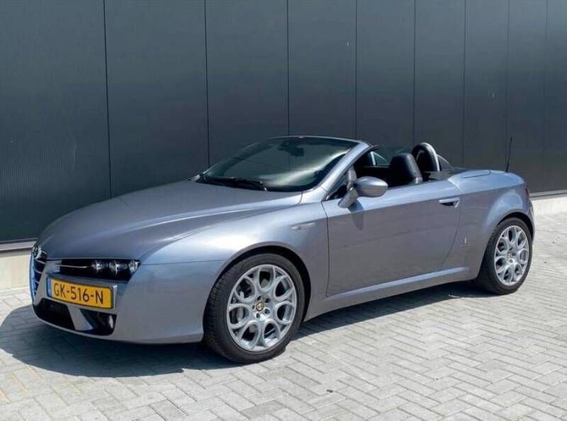 Grijs Gebruikt 2006 Alfa Romeo Spider Cabriolet | € 10.500 - Afbeelding 1/4