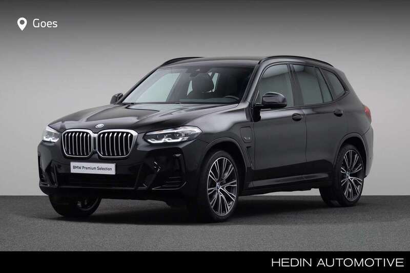 Zwart Gebruikt 2022 BMW X3 Executive SUV | € 47.880 (Eerlijke prijs) - Afbeelding 1/4