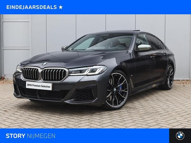 Grijs Gebruikt 2021 BMW M550 Comfort Edition Sedan | € 57.950 - Afbeelding 1/4
