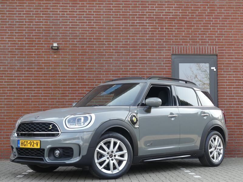 Grijs, metallic lak Gebruikt 2020 Mini Cooper S Countryman Chili SUV | € 26.950 (Eerlijke prijs) - Afbeelding 1/4
