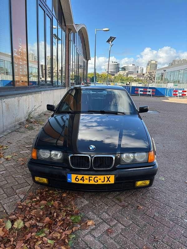 Zwart Gebruikt 2000 BMW 323 Compact Executive Hatchback | € 10.995 - Afbeelding 1/4