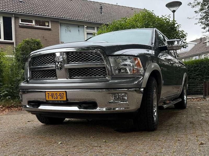 Grijs Gebruikt 2011 Dodge Ram Pickup | € 19.000 (Eerlijke prijs) - Afbeelding 1/4
