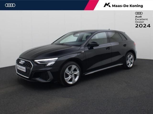 Zwart Gebruikt 2022 Audi A3 Sportback S-Line Hatchback | € 29.740 (Goede deal) - Afbeelding 1/4