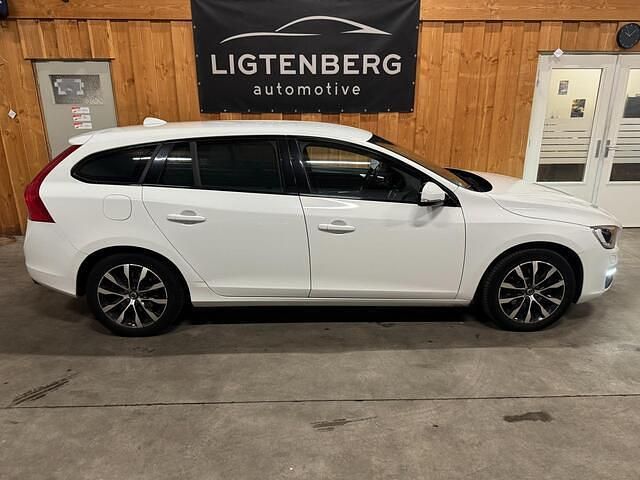 Occasion Volvo V60 Dynamic 153 PK (112 kW) 2018 Wit Stationwagen